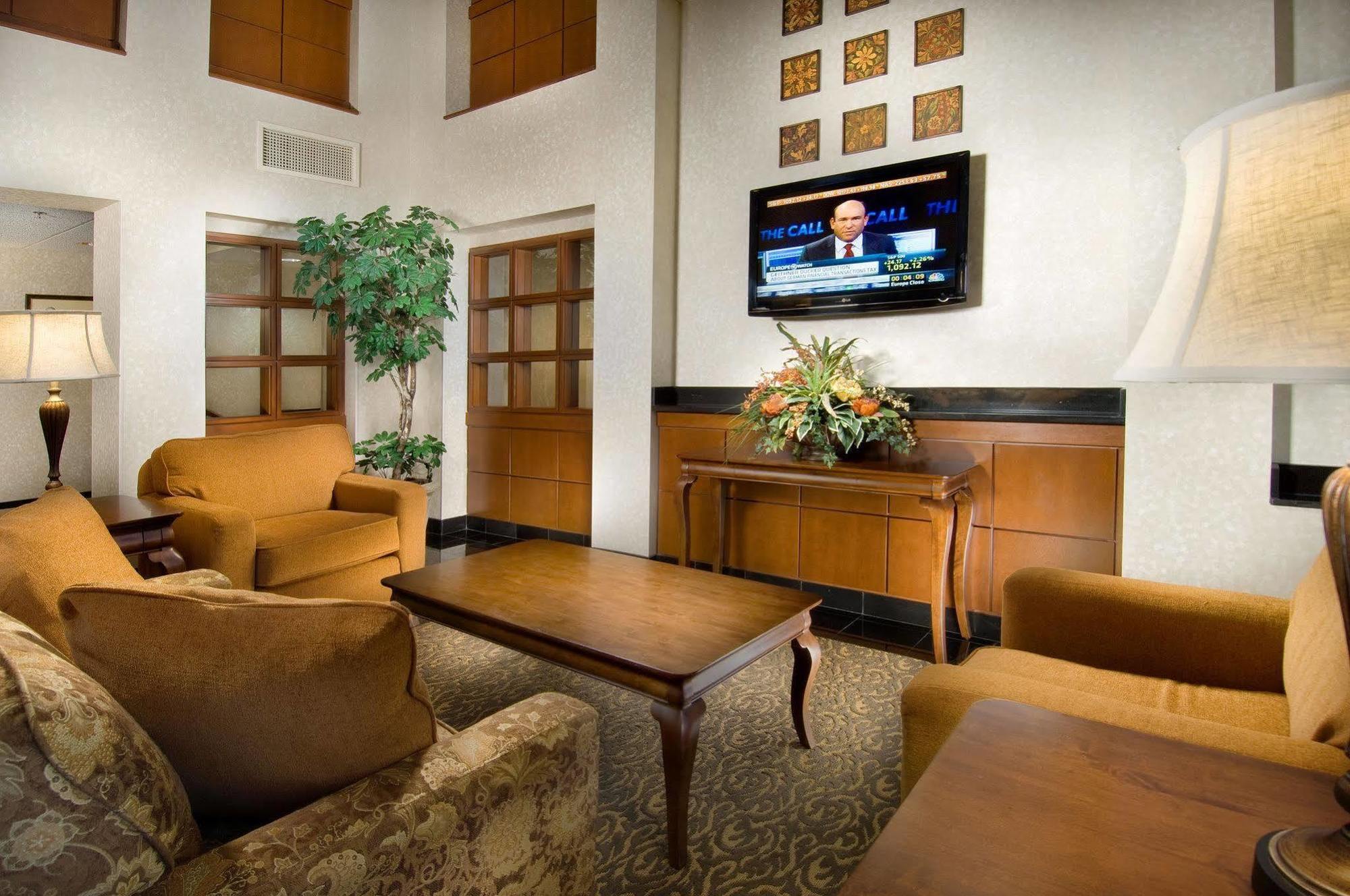Drury Inn & Suites Columbia Stadium Boulevard Eksteriør billede
