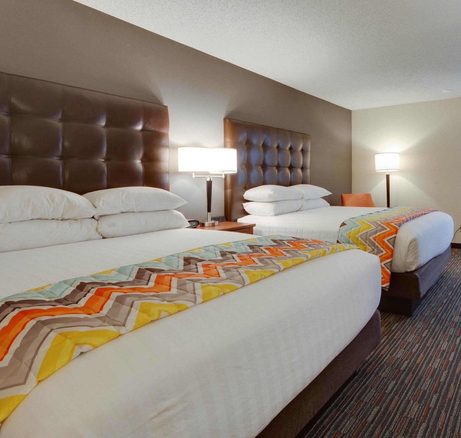 Drury Inn & Suites Columbia Stadium Boulevard Eksteriør billede